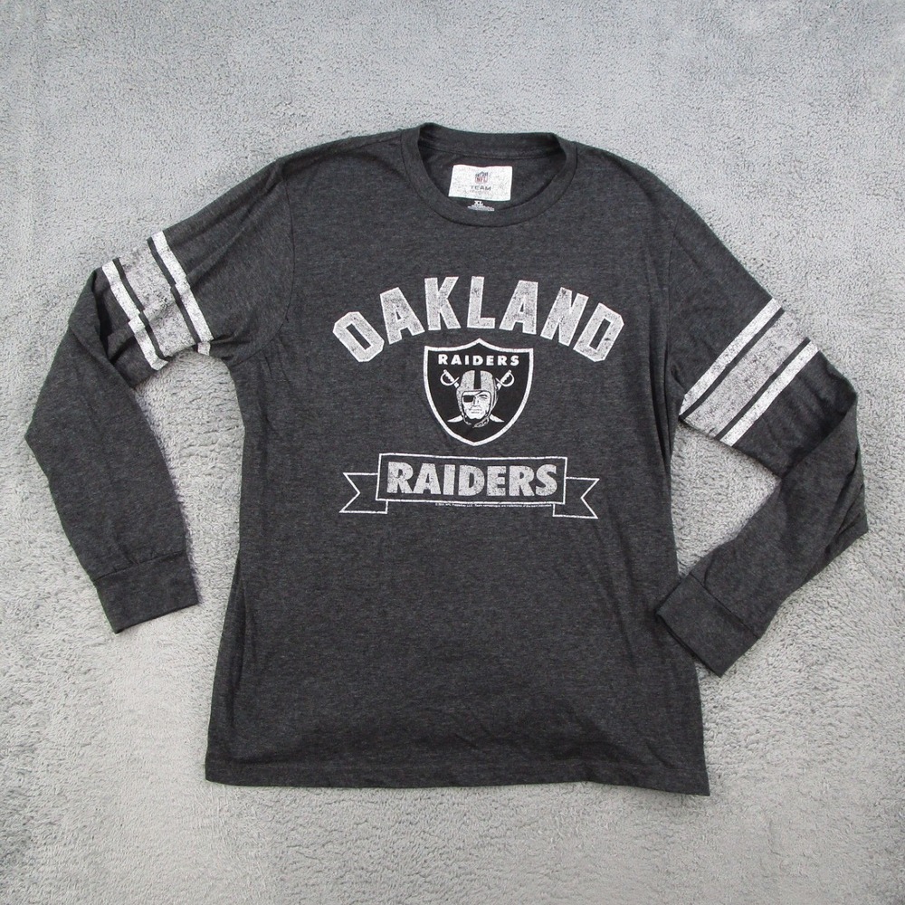 NFL Team Apparel Oakland Raiders Long Sleeve Shirt Gray Mens XL Distressed Logo